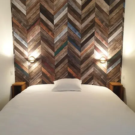 Logis Des Portes De Meuse Hotel