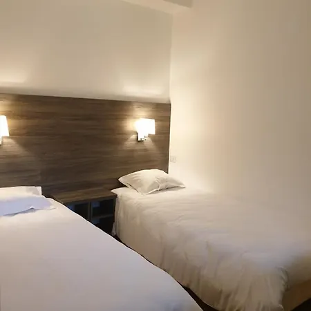 Logis Des Portes De Meuse 2*