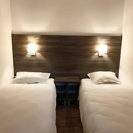 Logis Des Portes De Meuse 2*