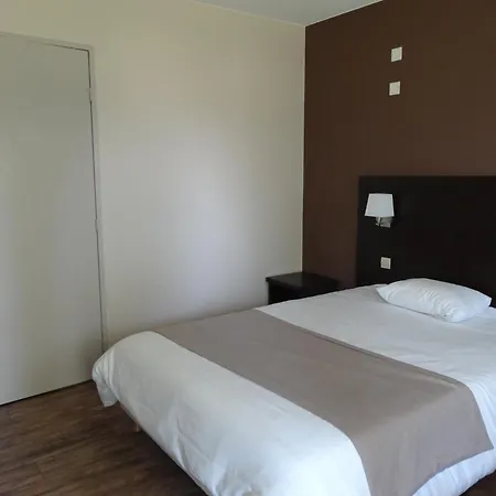 Logis Des Portes De Meuse 2*