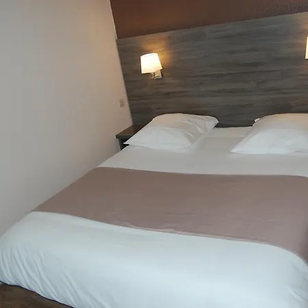 Hotel Logis Des Portes De Meuse 2*