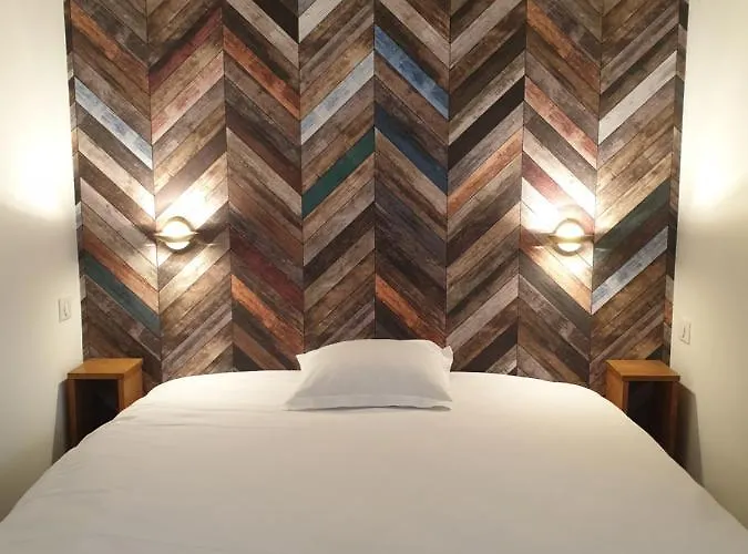 Logis Des Portes De Meuse Hotel