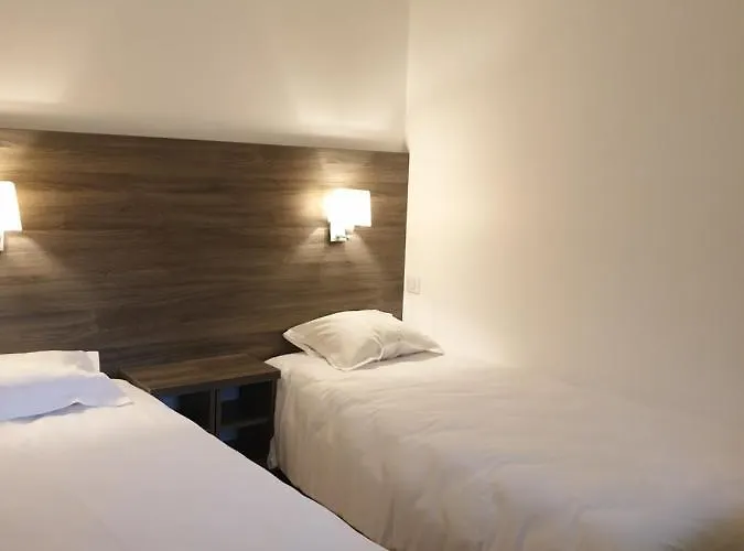 Logis Des Portes De Meuse 2*