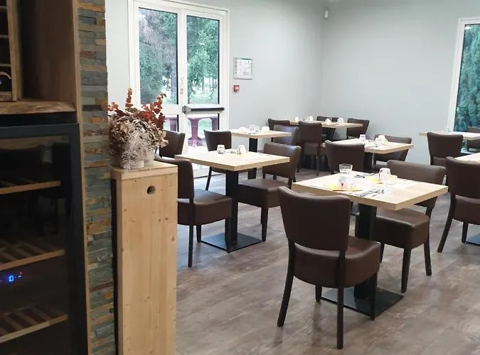 Logis Des Portes De Meuse Hotel 2*