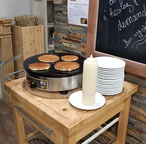 Logis Des Portes De Meuse 2*