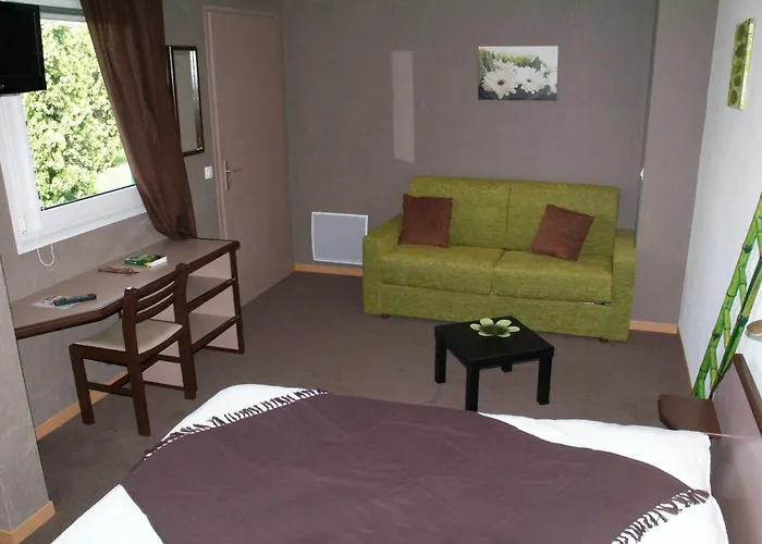 Logis Des Portes De Meuse Hotel