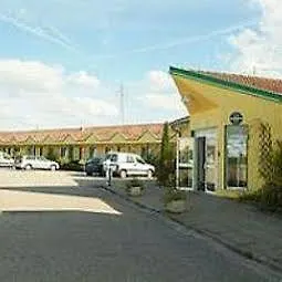 Logis Des Portes De Meuse 2*